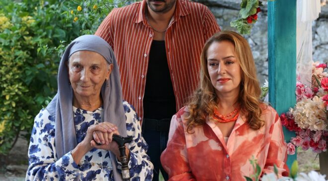Evlilik Güveldir dizisinden set karelerinin yayımlanması sürüyor