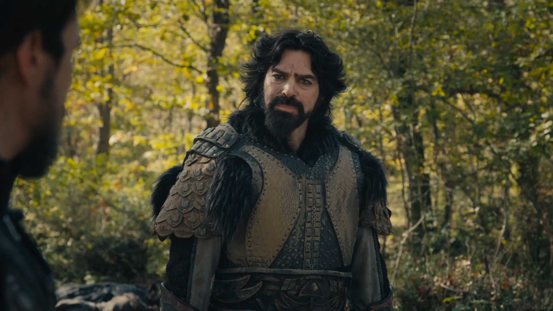 Uğur Pektaş dizide Kayının korkusuz alpi her türlü pusatın ustası Abdurrahman’a hayat verirken; Ahmet Olgun Sünear ise Orhan Bey’in can dostu, Kayı’nın heybetli alpi Kan Turalı karakterini canlandıracak.