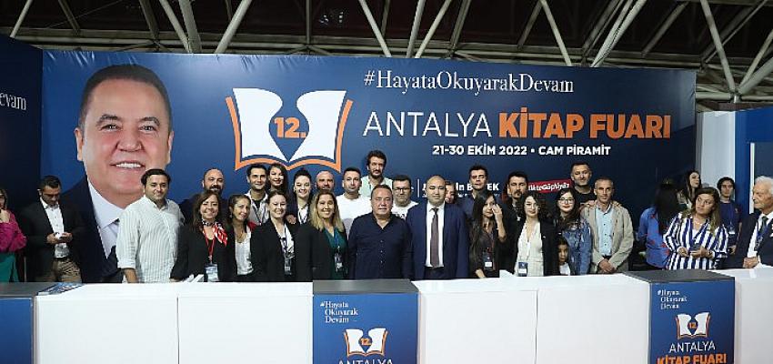 12. Antalya Kitap Fuarı rekor ziyaretçi ile sona erdi- Güncel Haberler