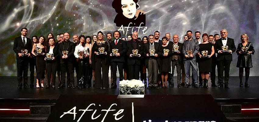 24. Afife Tiyatro Ödülleri’nden İBB Şehir Tiyatroları’na 5 Ödül- Güncel Haberler