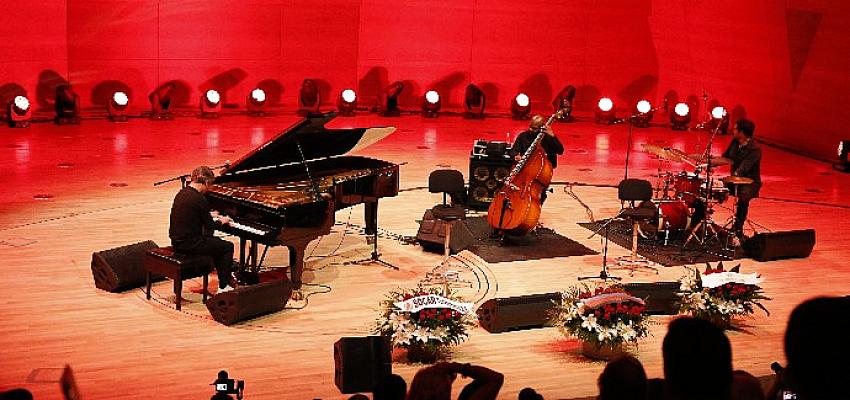 Başkent Kültür Yolu Festivali Azerbaycanlı Piyanist Şahin Növresli’yi ağırladı- Güncel Haberler