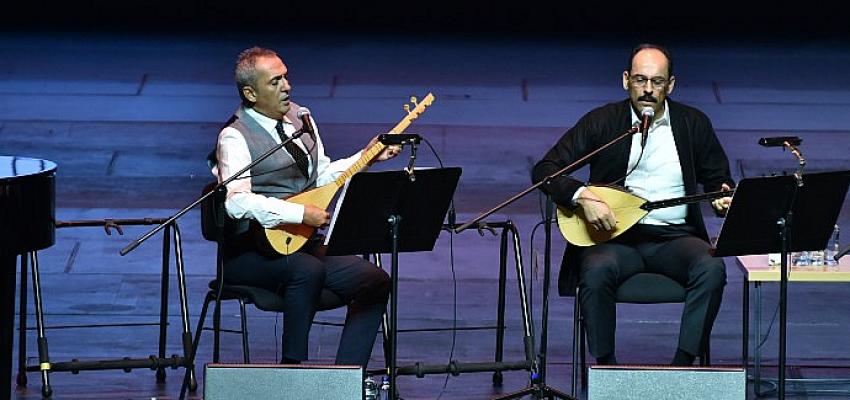 İrfani Türküler halk müziğini müzikseverlerle buluşturdu- Güncel Haberler