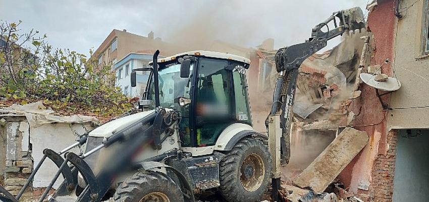 Malkara Belediyesi Tarafından Metruk Binaların Yıkımı Gerçekleştirildi- Güncel Haberler