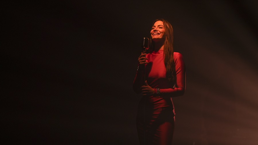 Demet Özdemir ‘Eşref Rüya’ İçin  Bir Albüm Kadar Şarkı Okudu!  Şarkılar ‘Eşref Rüya’da Devam Edecek…