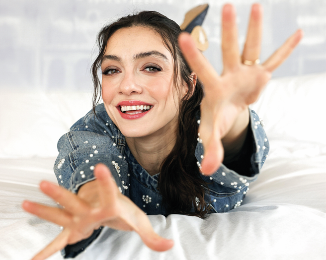 Merve Dizdar: “Her İşimden Sonra Bir ‘Eyvah’ Sürem Var”