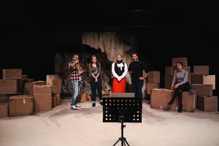 Hiciv Dolu Komedi Oyunu ‘Gece Diyarı’ndan Yeni Tarihler!