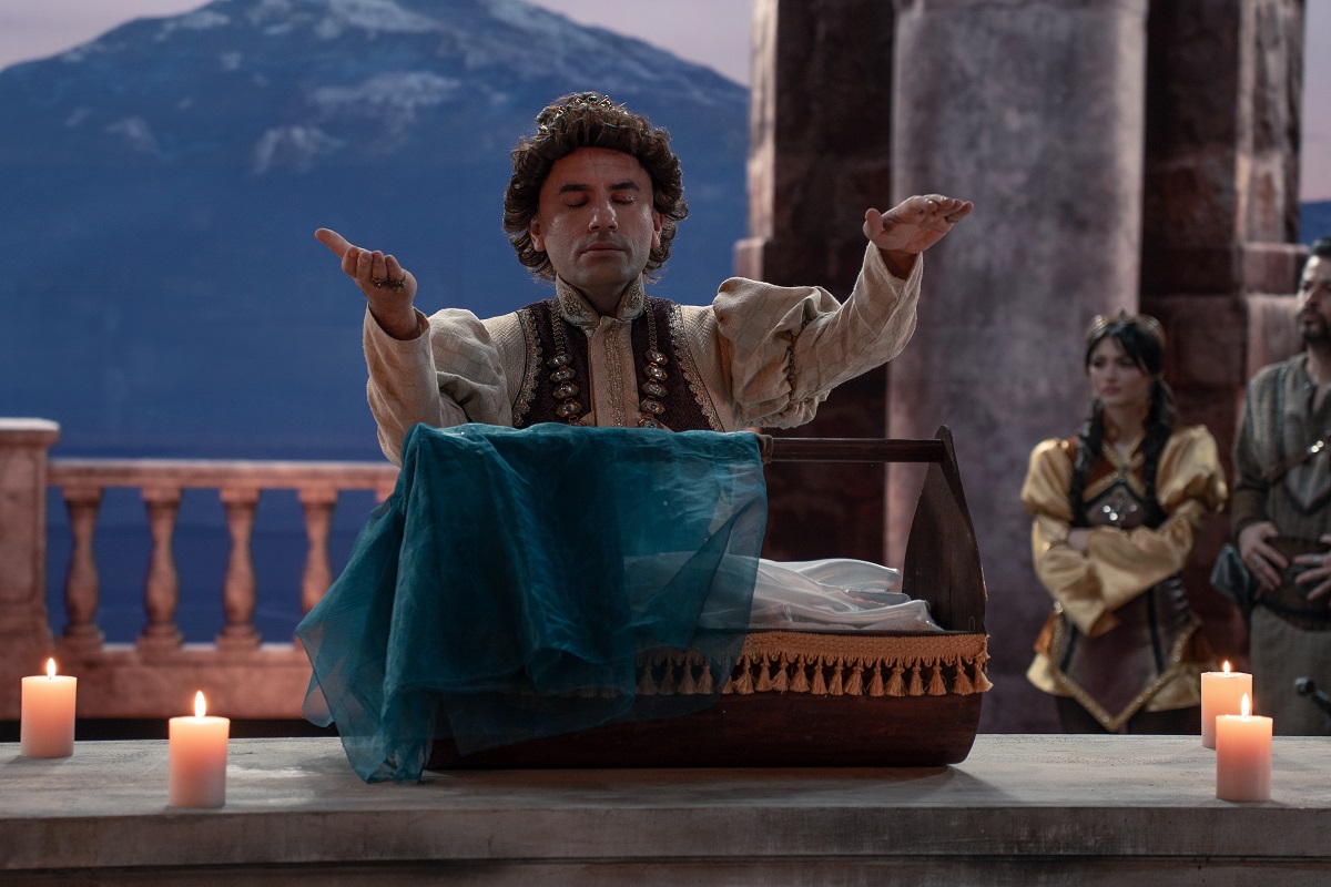 Prens 3. sezon 2. bölüm Max'te yayınlandı. Kalesh'in akıbeti ve krallıkta değişen dengeler izleyiciyi ekrana kilitliyor.