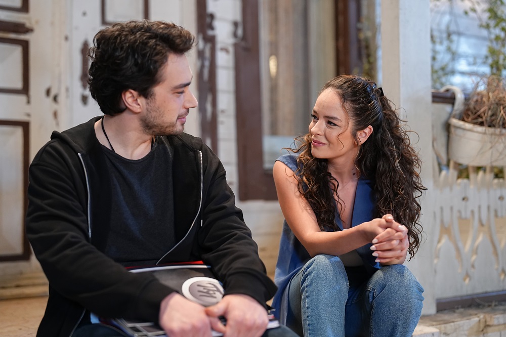 Aile Saadeti 4. Bölüm Özeti:  Konak Halkı Karar Arifesinde!