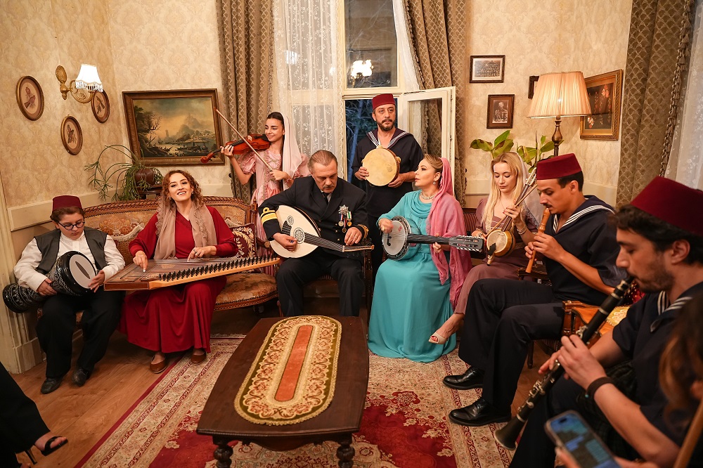 “Aile Saadeti”nden Yeşilçam’a Nostaljik Selam: Gulyabani Saadet Konağı’nda!