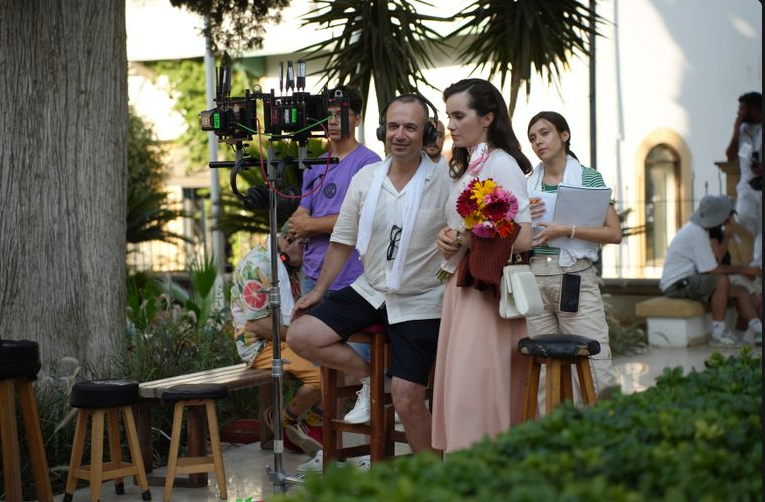 ‘Ayşe Tatile Çıktı’ filminden ilk görüntüler yayınlandı! Vizyon tarihi belli oldu