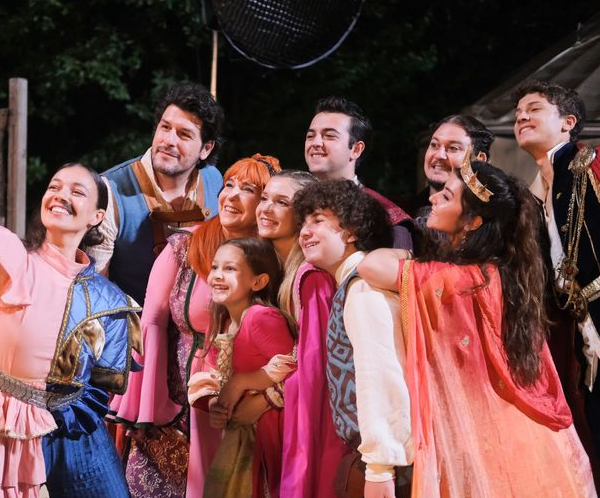 Kardeş Takımı 3: Zamanda Yolculuk filmi çekimlerini tamamladı. Serinin finali, sevilen kahramanlarla dolu aksiyon, kahkaha ve sürprizlerle çok yakında sinemalarda!