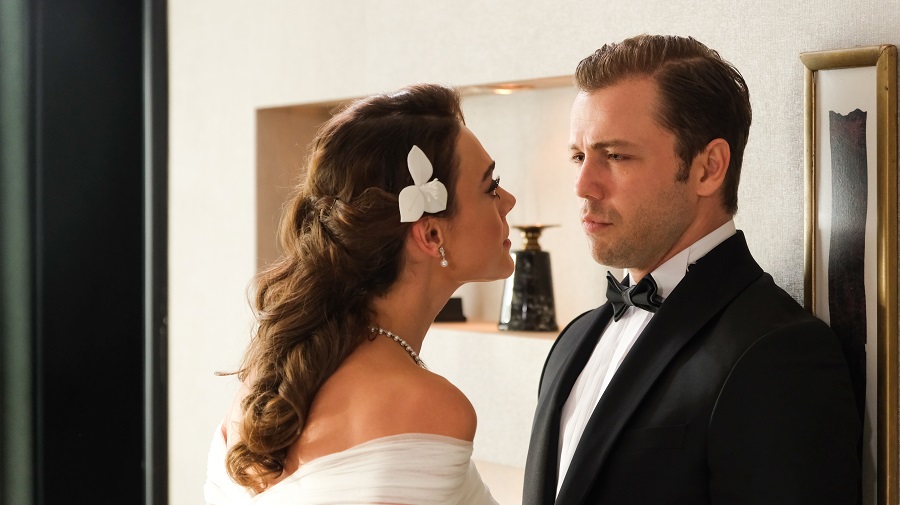 153.Bölümde Neler Olacak? 

Teşkilat’a yenilen düşman boş durmaz. Rutkay, karşılık olarak yeni bir saldırı planlar. Altay ve ekip ise bu saldırıyı bertaraf etmek için harekete geçer.