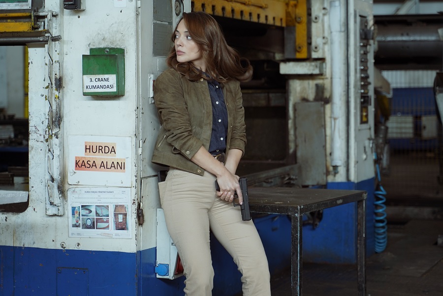 TRT 1’de yayınlanan, yapımını TIMS&B Productions, yapımcılığını Timur Savcı ve Burak Sağyaşar’ın gerçekleştirdiği, yönetmenliğini Burak Arlıel’in yaptığı, milyonları ekran başına kilitleyen ‘Teşkilat’ dizisi pazar akşamı 152’inci bölümüyle ekrana geliyor.

