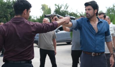 Show TV’nin, yapımını Süreç Film’in üstlendiği; senaryo süpervizörlüğü ve yönetmenliği başarılı yönetmen Yağız Alp Akaydın tarafından gerçekleştirilen, senaryosunu Hasan Tolga Pulat, Ozan Ağaç ve Seçil Çömlekçi’nin kaleme aldığı yeni dizi ‘Bereketli Topraklar’, ilk bölümüyle 2 Kasım Pazar akşamı izleyici karşısına çıkıyor.