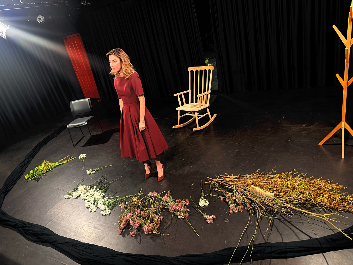 İnci Türkay Tiyatro Oyunu “Liste” ile İstanbul’da Perde Açıyor