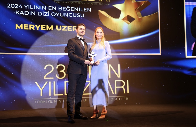 Meryem Uzerli’ye Ödül