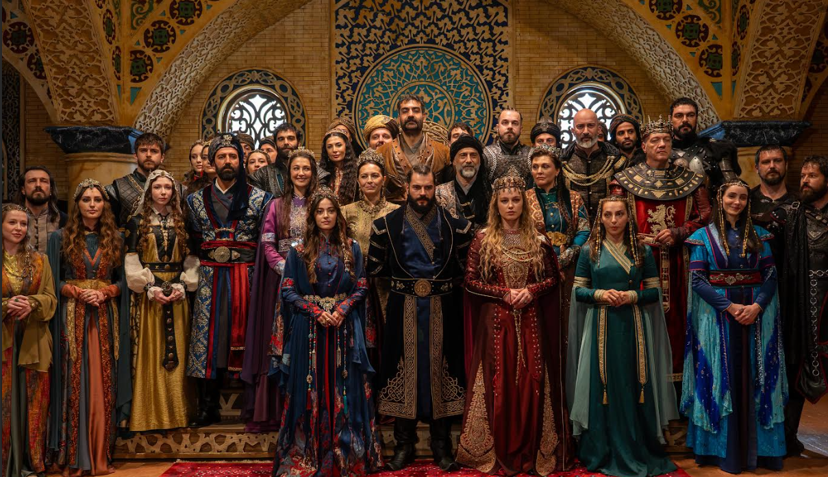 ATV’NİN YENİ DİZİSİ ‘AŞK VE TAHT’IN BASIN TOPLANTISI GERÇEKLEŞTİ!