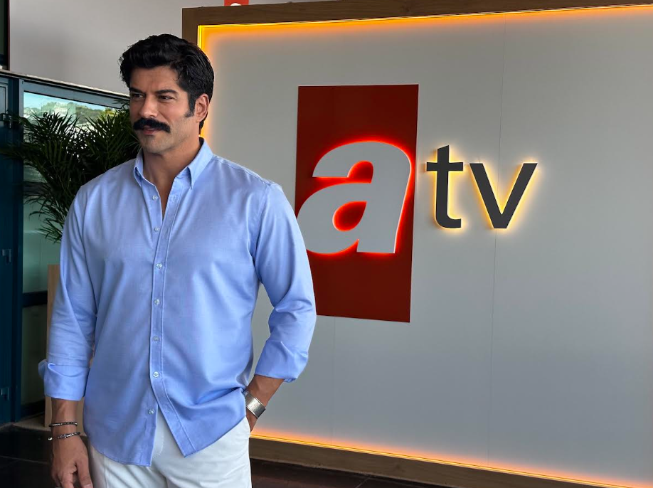CANNES’DA GÜNEŞ BURAK ÖZÇİVİT’LE DOĞDU!