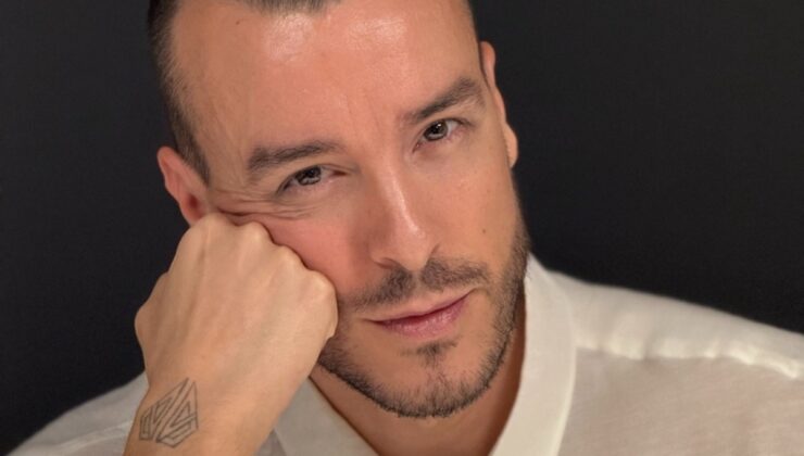 Cem Adrian’dan Bir İlk: atv’nin Merakla Beklenen Yeni Dizisi ‘Aynı Yağmur Altında’ İçin İki Farklı Şarkı Hazırladı!