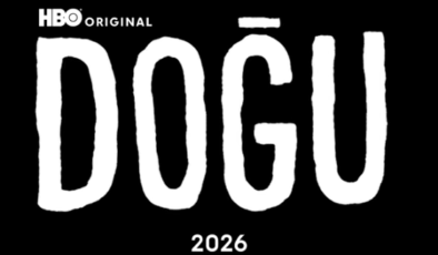 Warner Bros. Discovery'nin premium dijital yayın platformu HBO Max, ünlü komedyen Doğu Demirkol’un kendi hayat hikayesinden uyarlanan, geçtiğimiz sezonlarda büyük ilgiyle takip edilen ‘Doğu’ dizisinin dördüncü sezonunu izleyiciyle buluşturmaya hazırlanıyor.