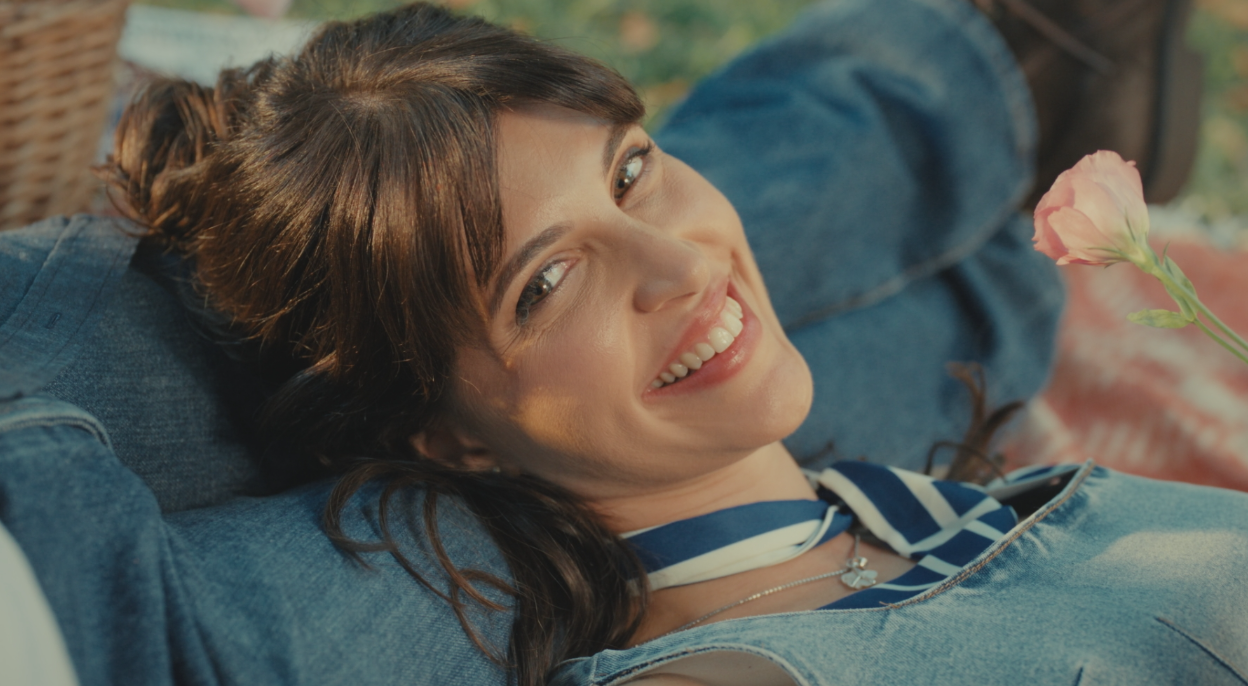 Burak Özçivit,Beyza Gümülcine, Sibel Taşçıoğlu, Görkem Sevindik, Hilal Anay ve Devrim Yakut’u ilk kez bir arada gördüğümüz tanıtım, yayınlanır yayınlanmaz büyük yankı uyandırdı.