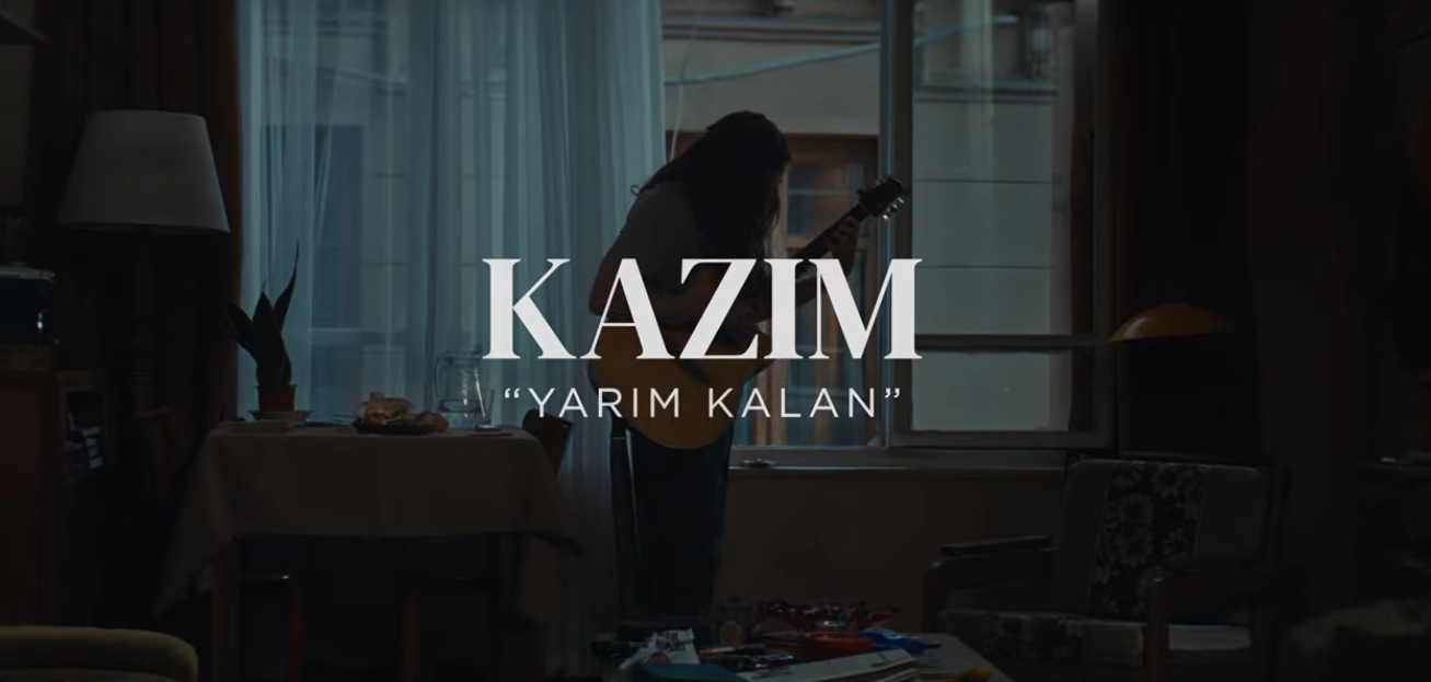 KAZIM KOYUNCU’NUN HAYATINI KONU ALAN “KAZIM: YARIM KALAN” FİLMİNDEN İLK TANITIM YAYINLANDI!