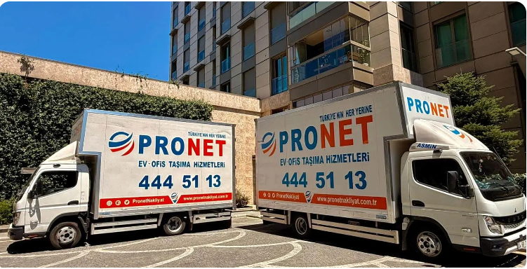 İstanbul gibi büyük ve yoğun bir şehirde taşınmak, doğru planlama yapılmadığında oldukça stresli bir sürece dönüşebilir. Bu noktada en iyi nakliyat firması İstanbul arayışınız büyük önem taşır. Özellikle İstanbul evden eve nakliyat hizmeti alırken hem eşyalarınızın güvenliği hem de sürecin sorunsuz ilerlemesi için doğru firmayı seçmek gerekir.